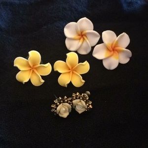 ‼️Flower Earring Lot‼️ 3/$12